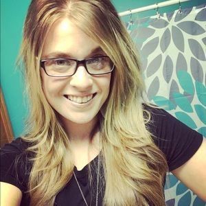 Meet your Posher, Emily